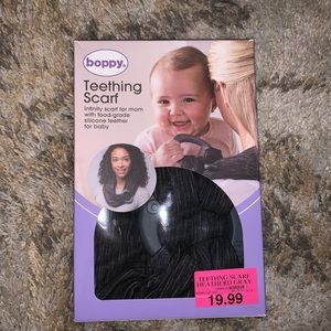 Boppy teething scarf